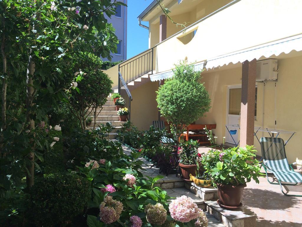 Apartment Kolundzic Нови Винодолски Екстериор снимка