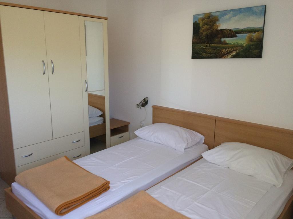 Apartment Kolundzic Нови Винодолски Стая снимка
